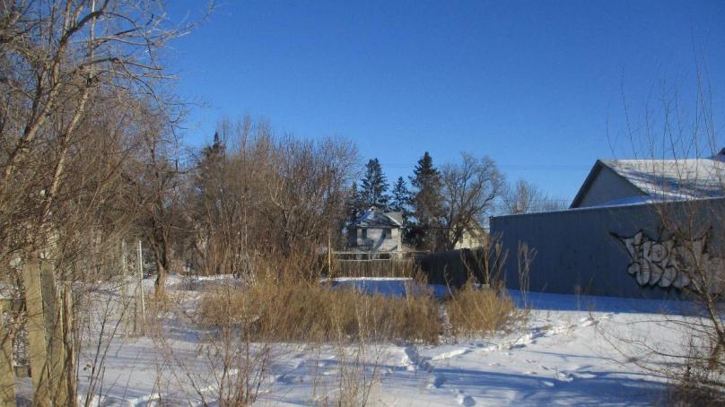 Property for sale - 443 Dufferin Ave