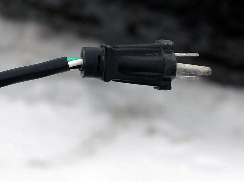 Extension cords should be examined before use to ensure they are not damaged.