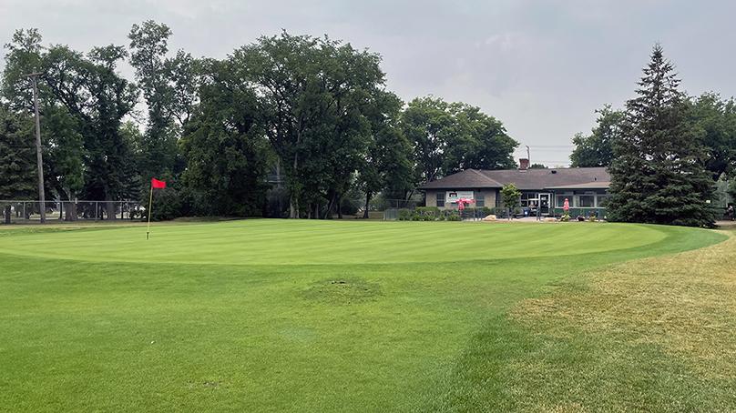 Golf green and clubhouse at Kildonan Park