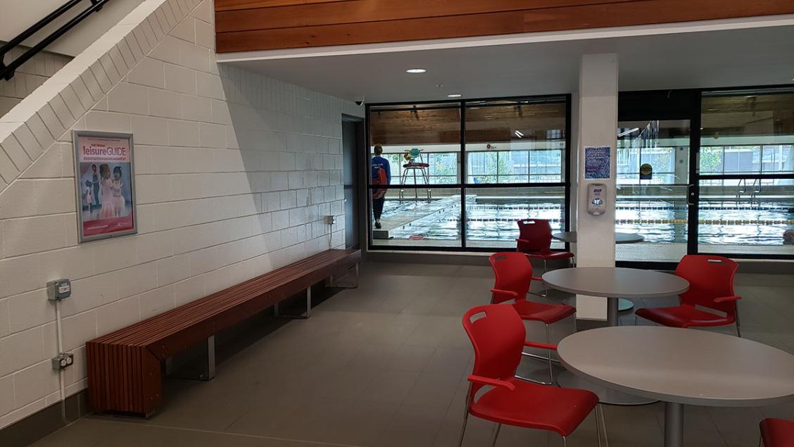 Seven Oaks Pool viewing lobby