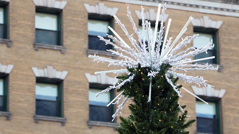 The lights on the custom-made tree topper ‘dance’ to add a little extra sparkle.